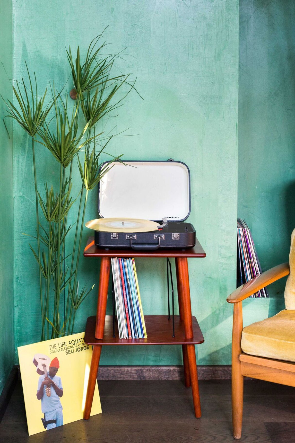 Crosley Manchester platespillermøbler (Paprika)