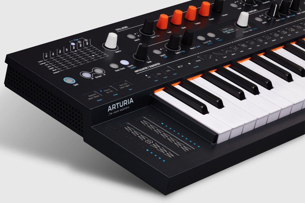 Arturia MiniFreak Synthesizer