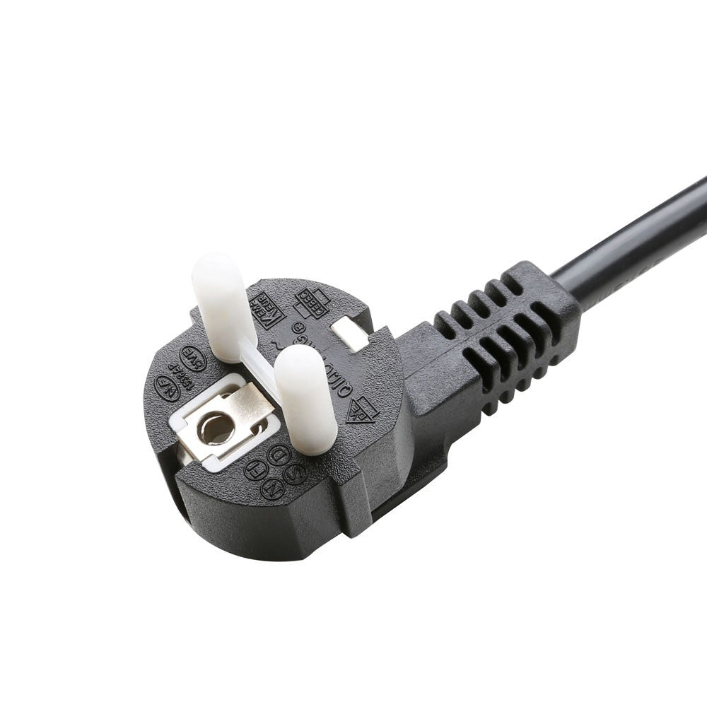 Adam Hall strømuttak (Schuko)