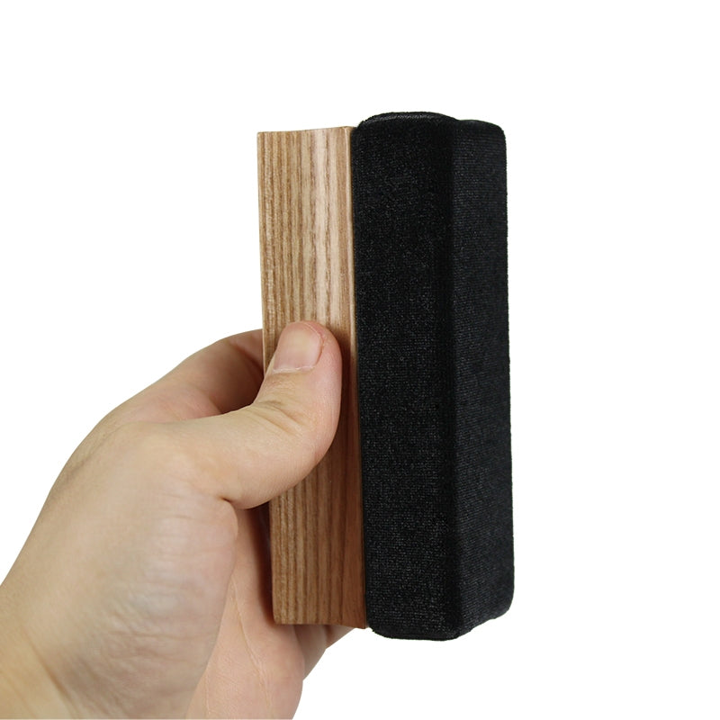 Rensesett for vinylplater med børste i asketre