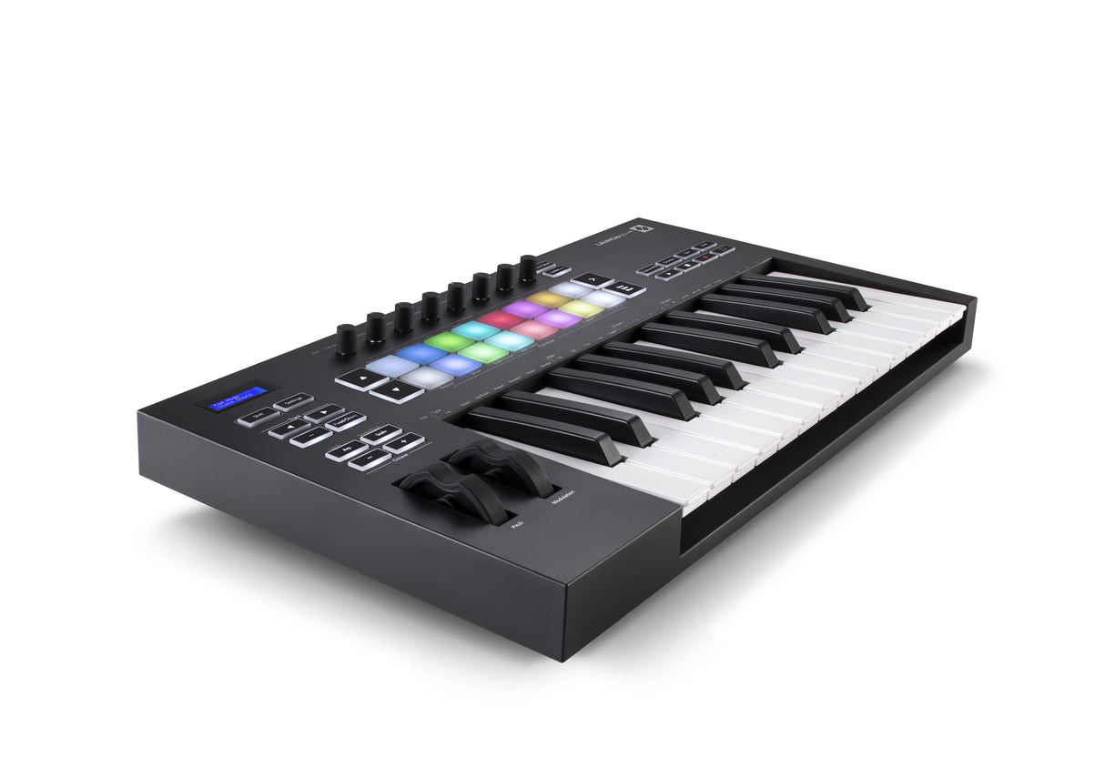 Novation Launchkey 25 MK3 MIDI Keyboard