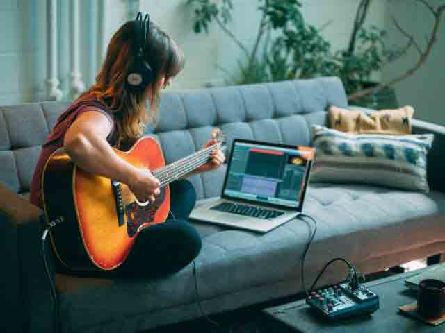 Soundcraft Notepad 5-kanals skrivebordsmikser med USB