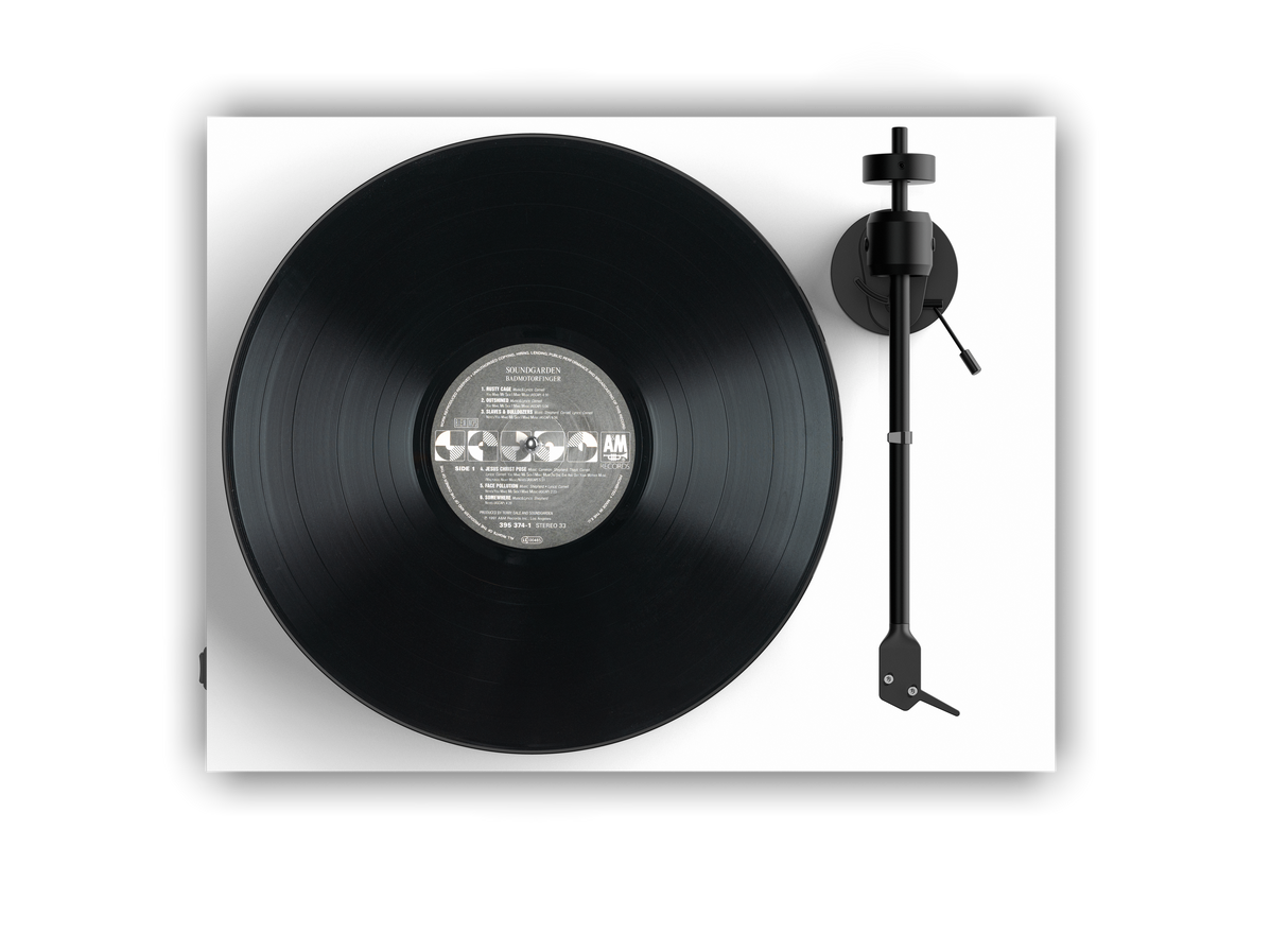 Pro-Ject E1 OM5e platespiller (hvit)