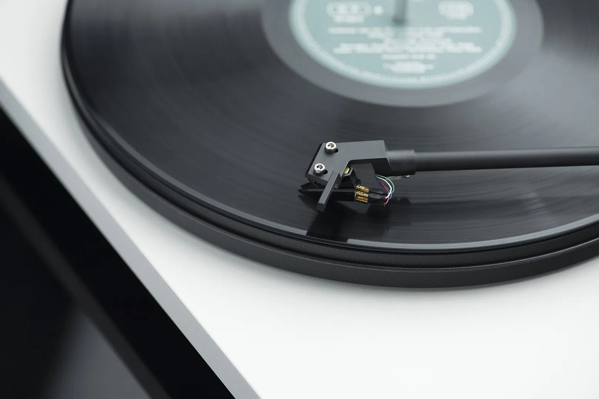 Pro-Ject Primary E OM platespiller (svart)