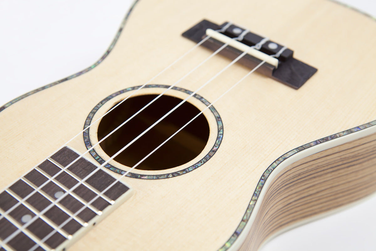 Reno RU320 Grand Concert Ukulele (naturlig)