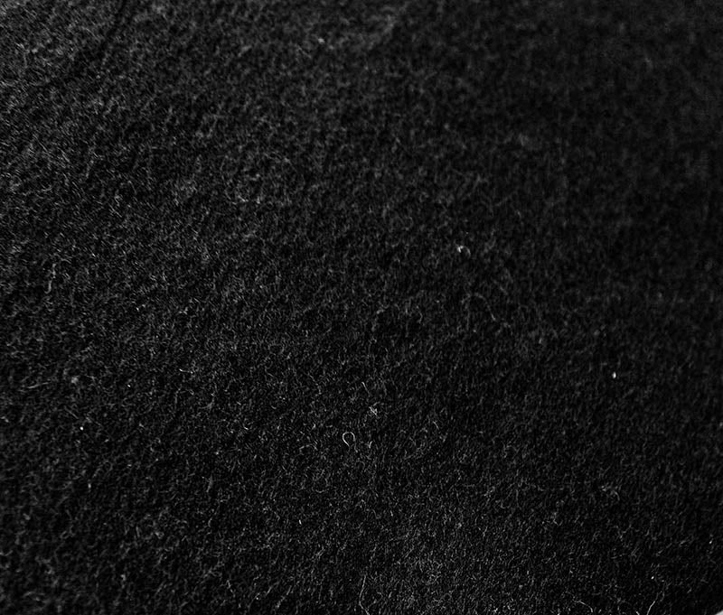 Molton 1m x 3m Svart 300g (løpemeter)