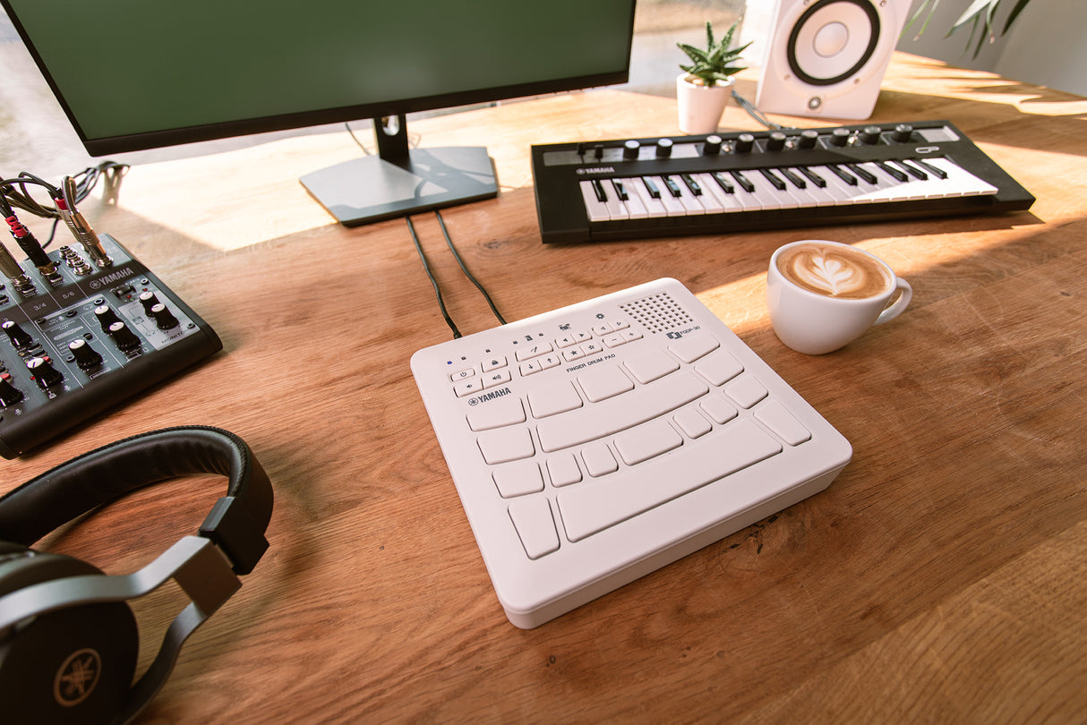 Yamaha FGDP-30 fingertrommepute