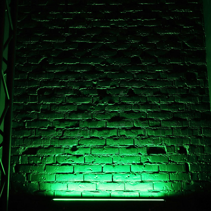 Light4Me Strobe Multi Bar LED – RGB+CW strobe og blinder