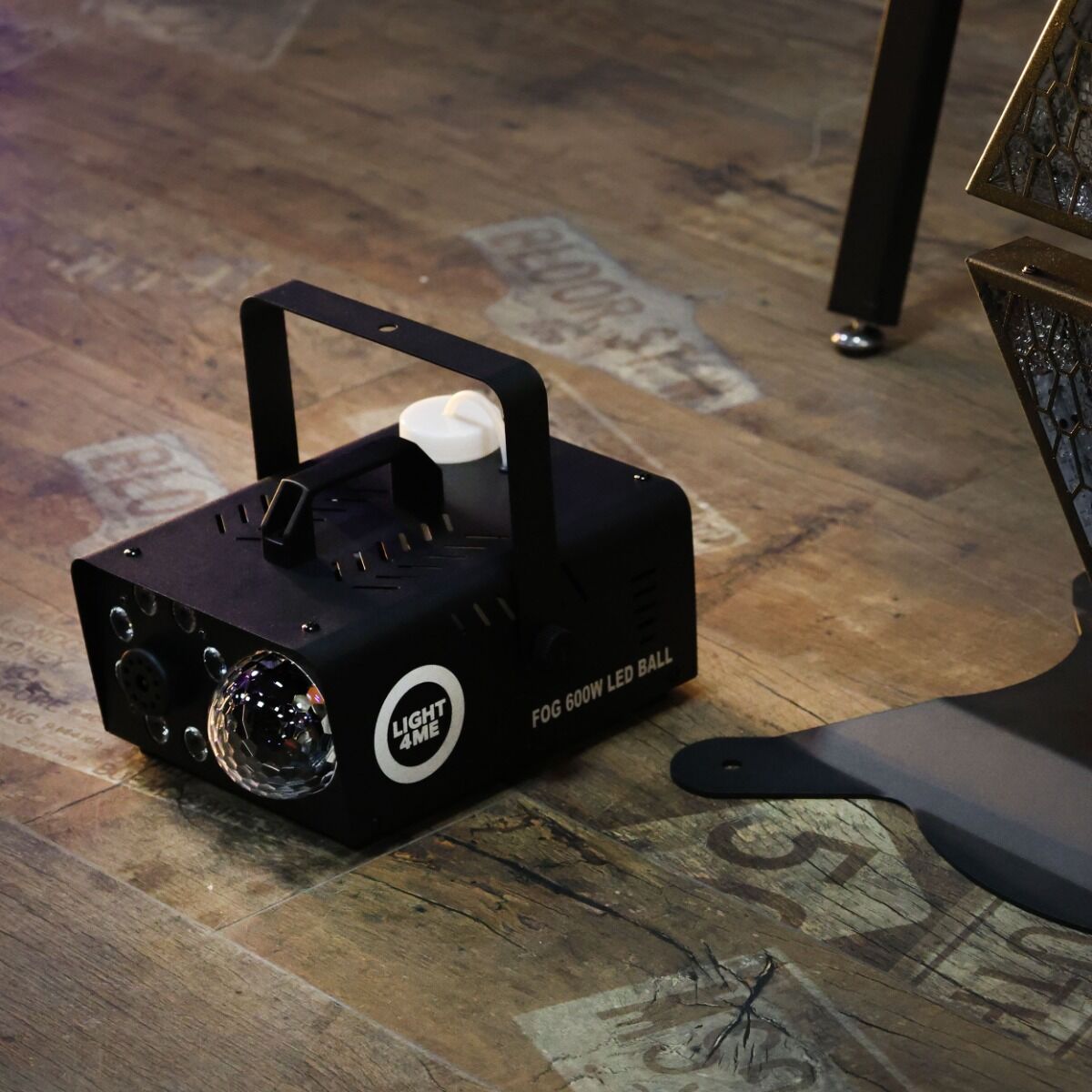 Light4Me Fog 600W LED Ball røykmaskin – RGB discoeffekt