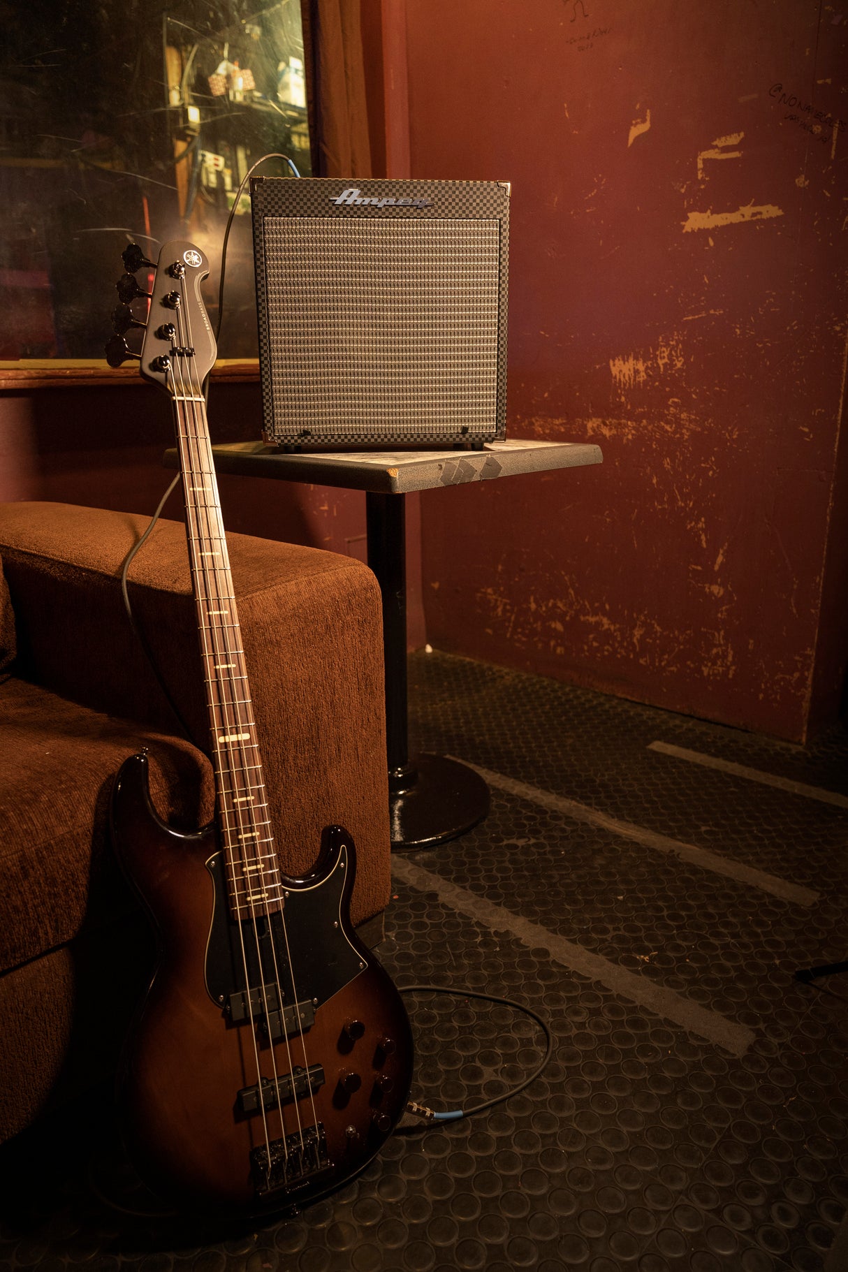 Ampeg Rocket Bass RB-108 Combo Bassforsterker