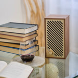 Tivoli Audio Model Two Digital Bluetooth høyttaler (valnøtt/gull)
