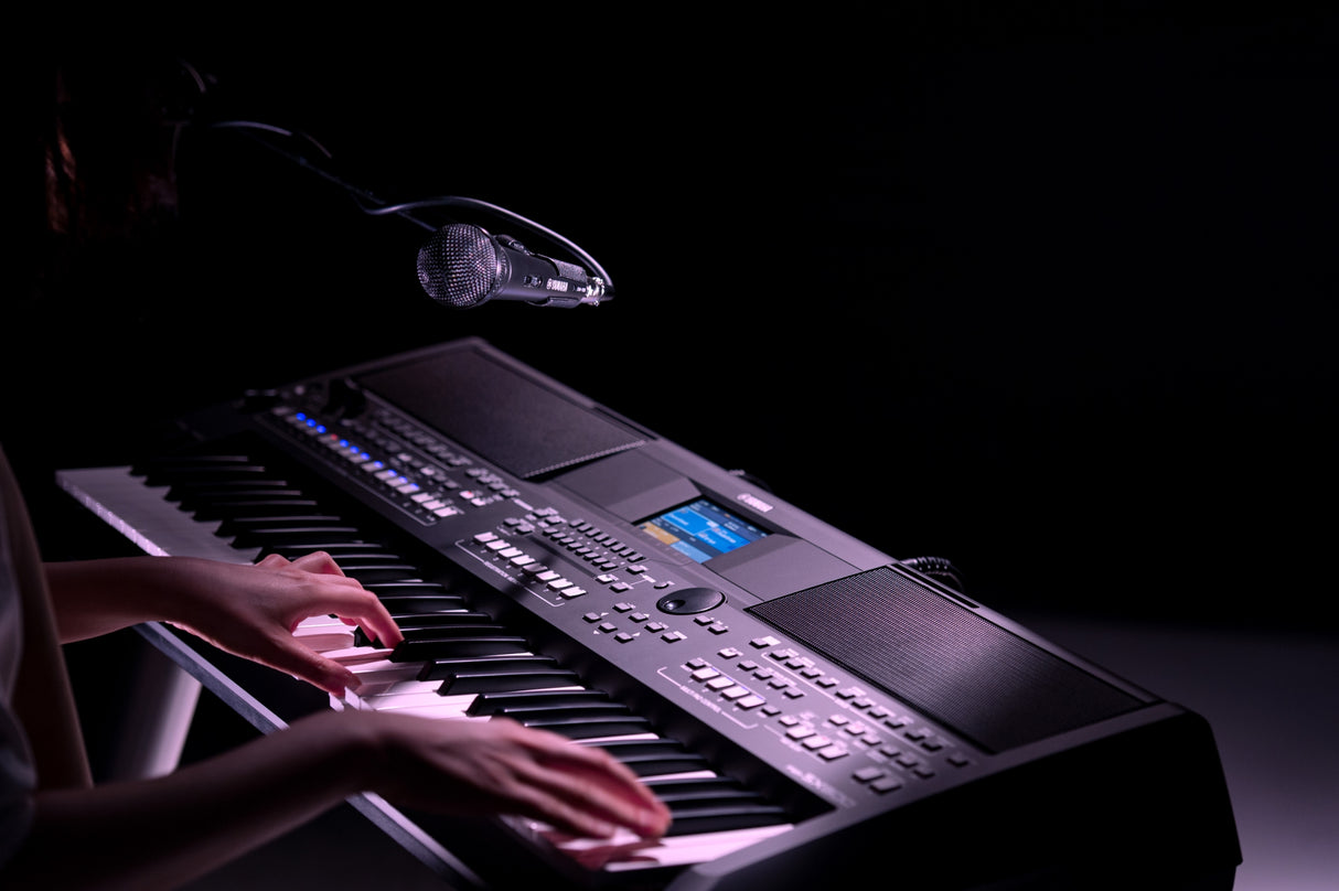 Yamaha PSR-SX600 Keyboard (svart)