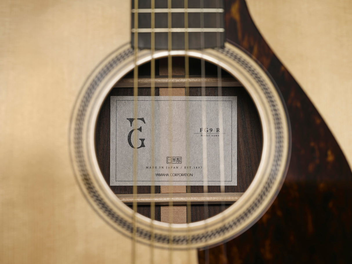 Yamaha FG 9M Western gitar (naturlig)