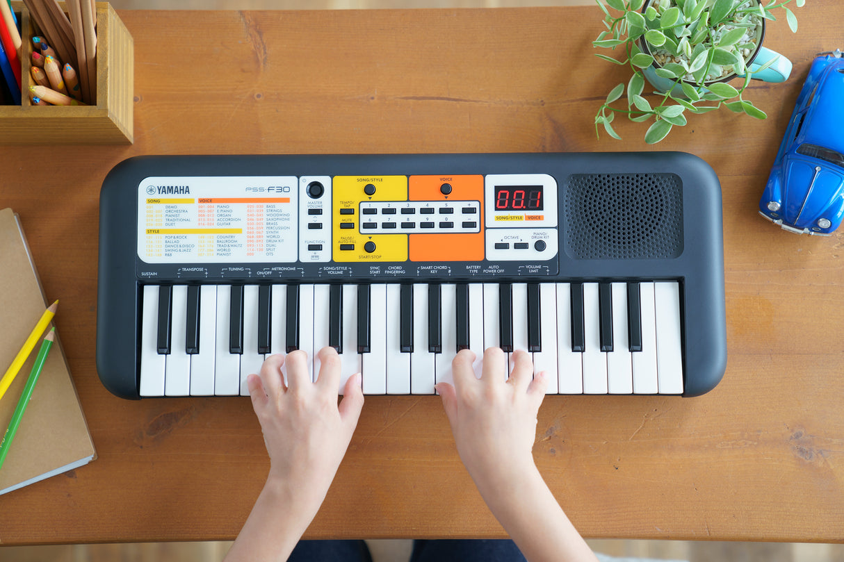 Yamaha PSS-F30 Keyboard (svart)