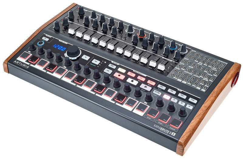 Artruia Minibrute-2S Analog Synthesizer (svart)
