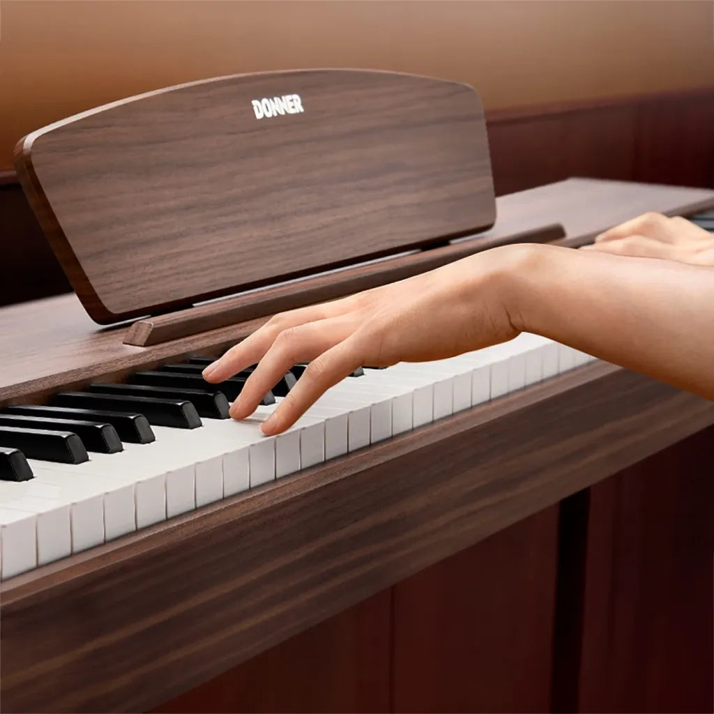 Donner DDP-80 el-piano, valnøtt