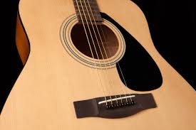 Yamaha F310 folkegitar (naturlig)